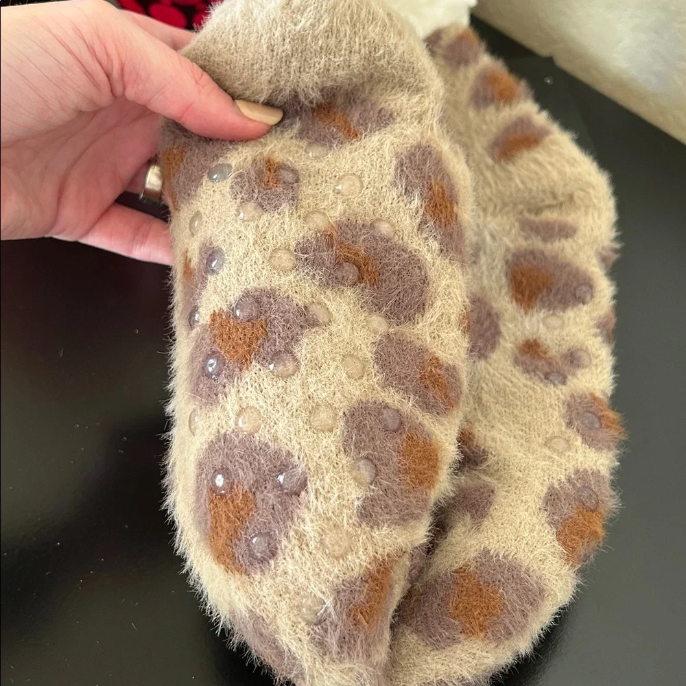 Rachel Zoe Leopard Print Sherpa Slipper Socks